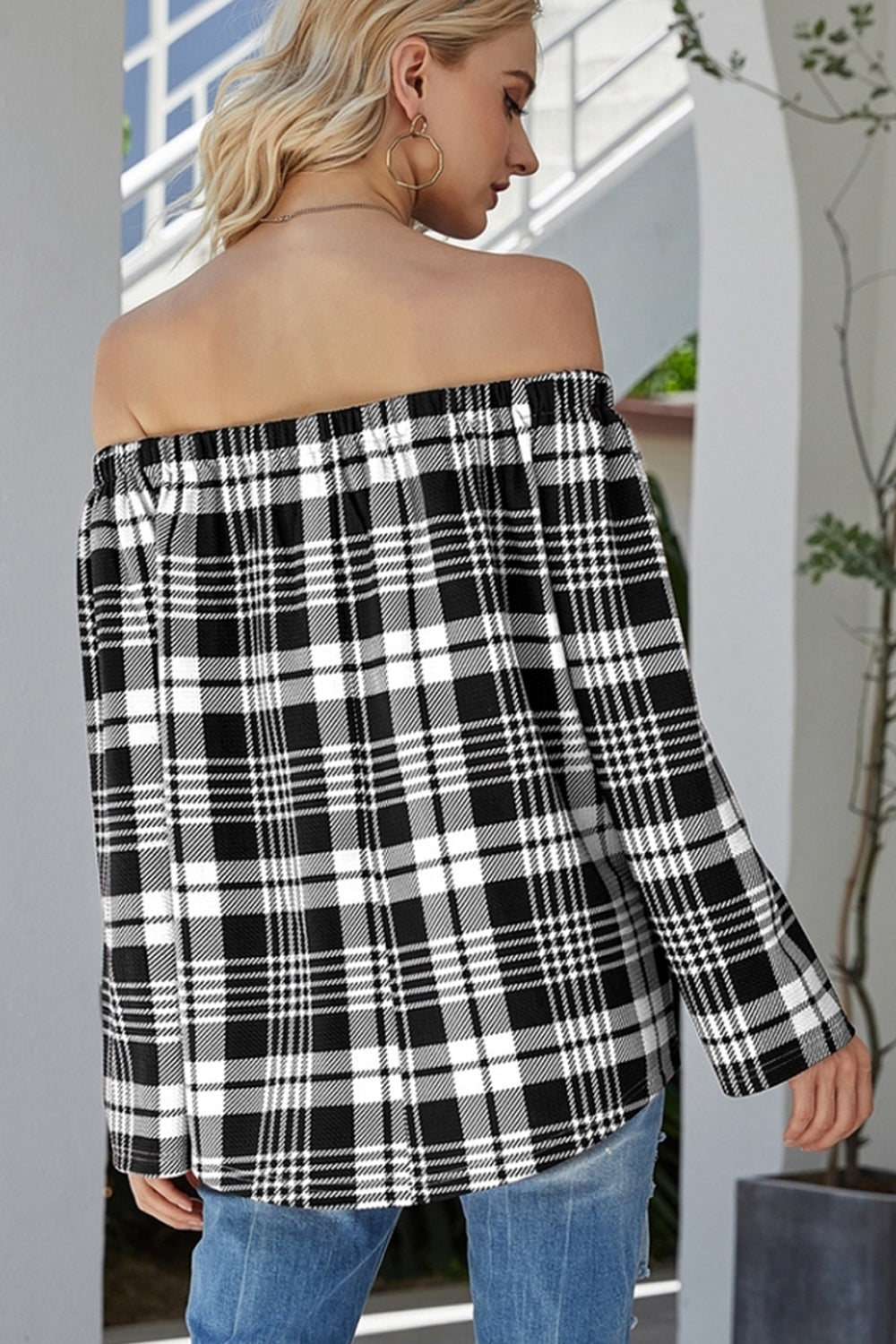 elveswallet Off-the-shoulder Check Sweater