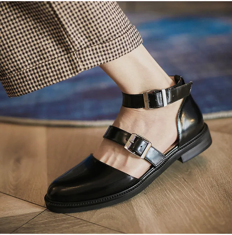 elveswallet Color Contrast Buckle Flats