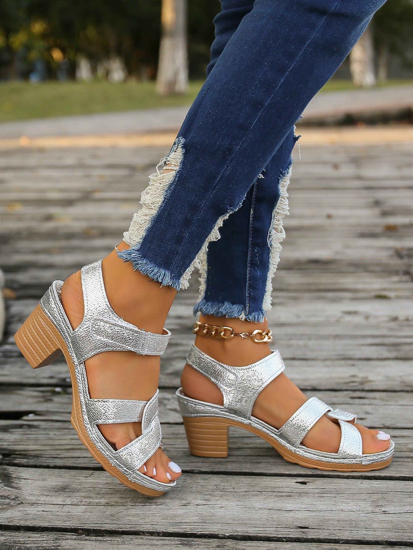 elveswallet Metal Buckle Stitch Detail Chunky Heel Sandals