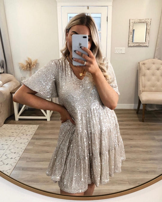 elveswallet Sequin Round Neck Loose Waist Dress