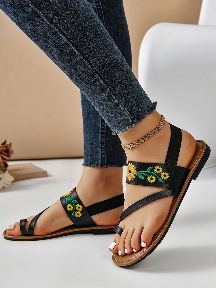 elveswallet Embroidered flat slingback sandals