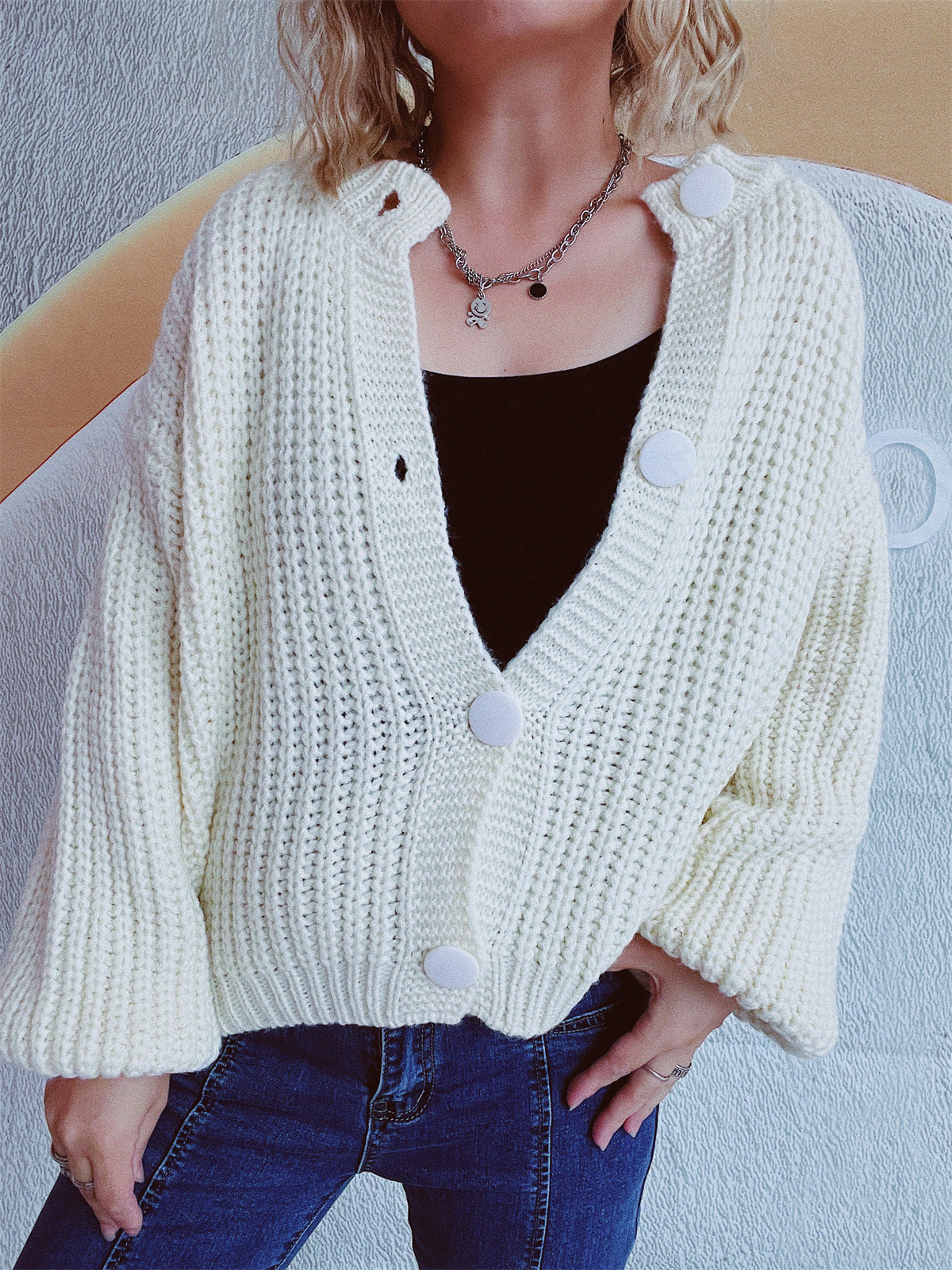 elveswallet Large round button cropped knitted cardigan