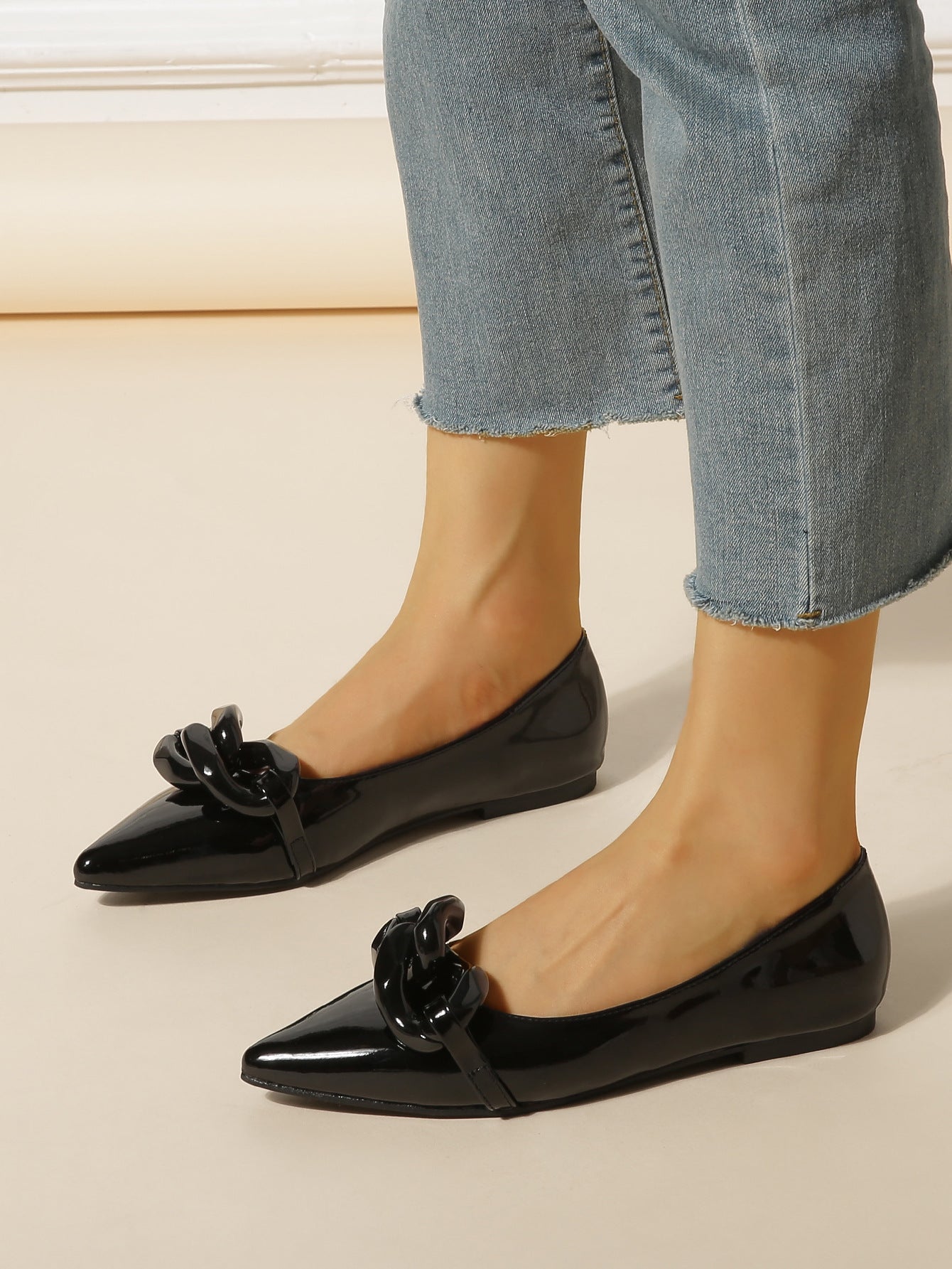 elveswallet Patent Leather Chain flat Shoes