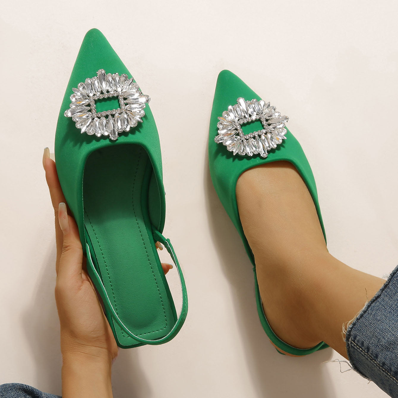 elveswallet Pointed Toe Rhinestones Flat Sandals