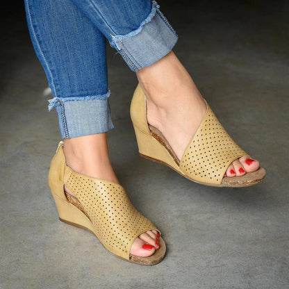 elveswallet Cut-outs Slip On Wedges Sandals