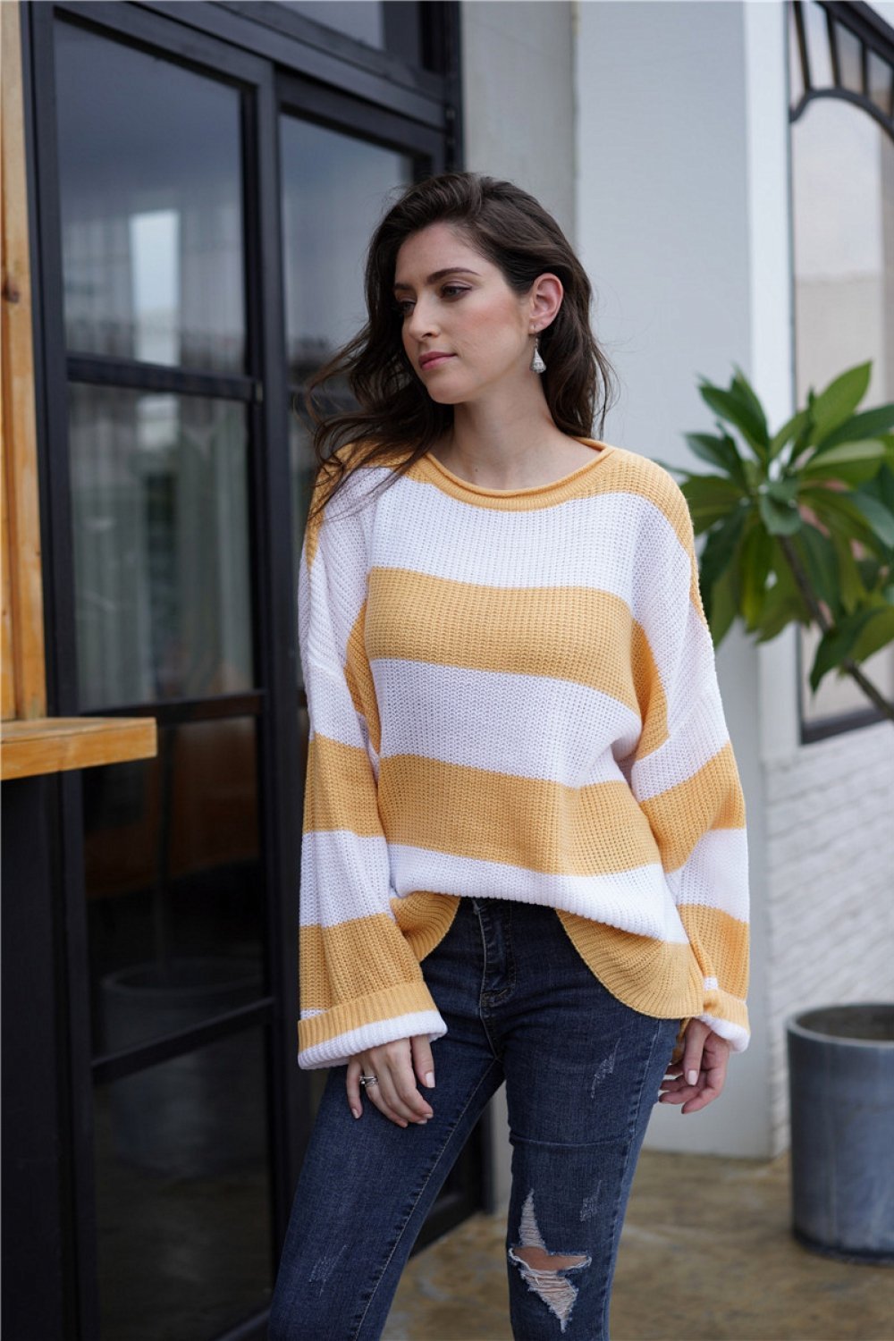 elveswallet Leisutr Striped Round Neck Sweater