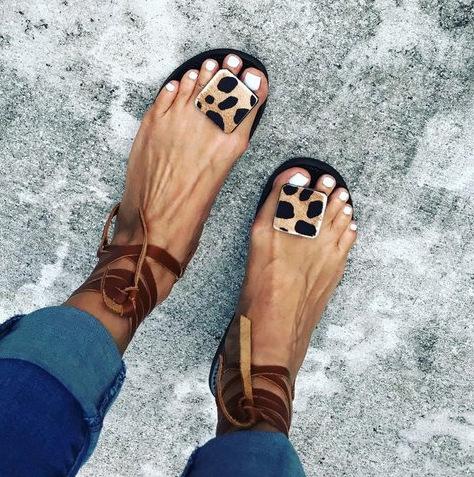 elveswallet Open Toe Leopard Strap Sandals